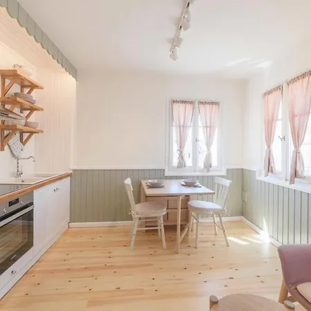 Apartment Keramidogatos Manos Guest House, Corfu Old Town