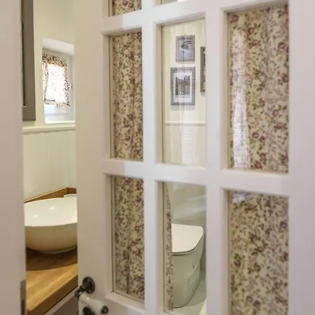 Keramidogatos Manos Guest House, Corfu Old Town *